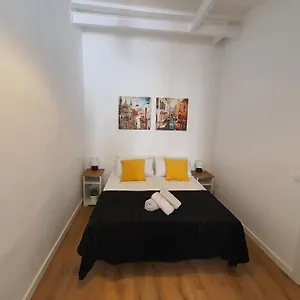 Gaudi Apartament