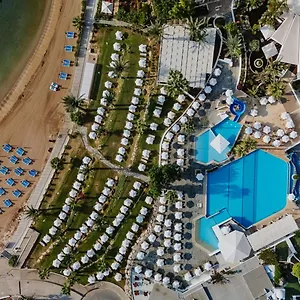 **** Θέρετρο Golden Coast Κύπρος